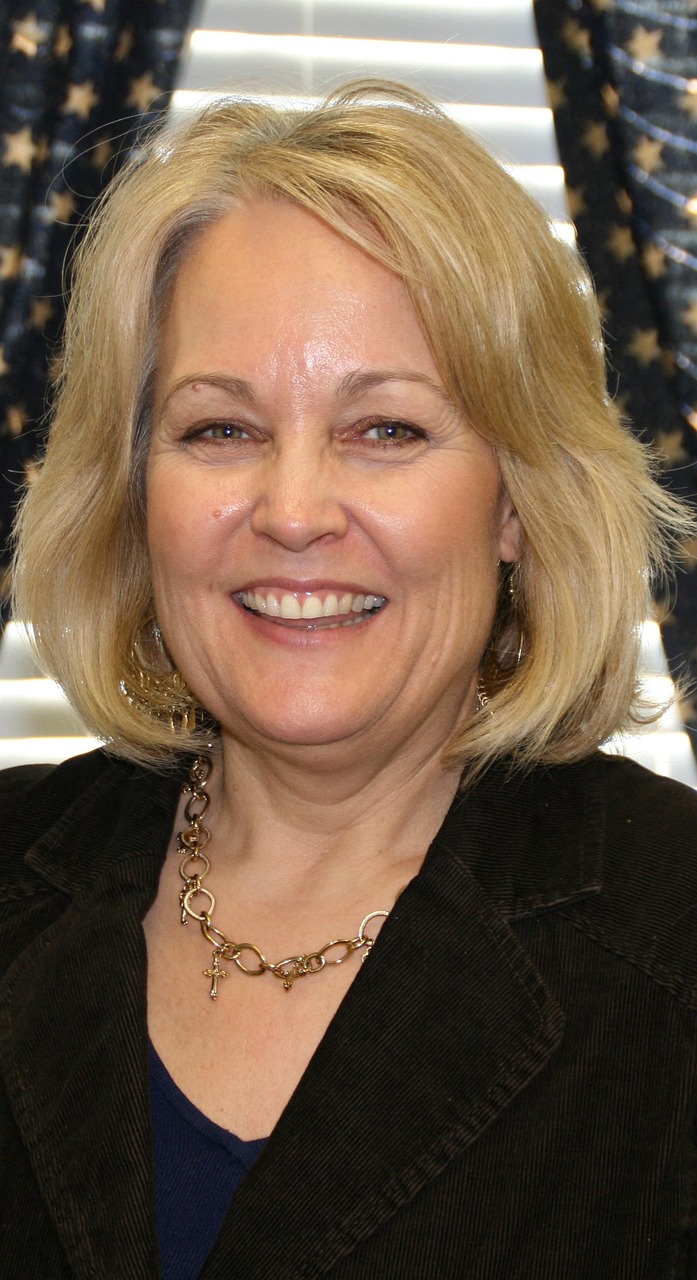 female-person-people-836109 female, person, people-836109.jpg